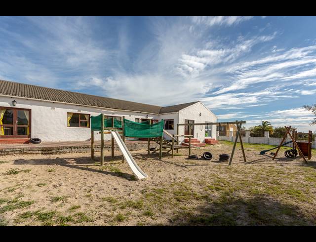 340M² BUSINESS FOR SALE IN NORTHPINE